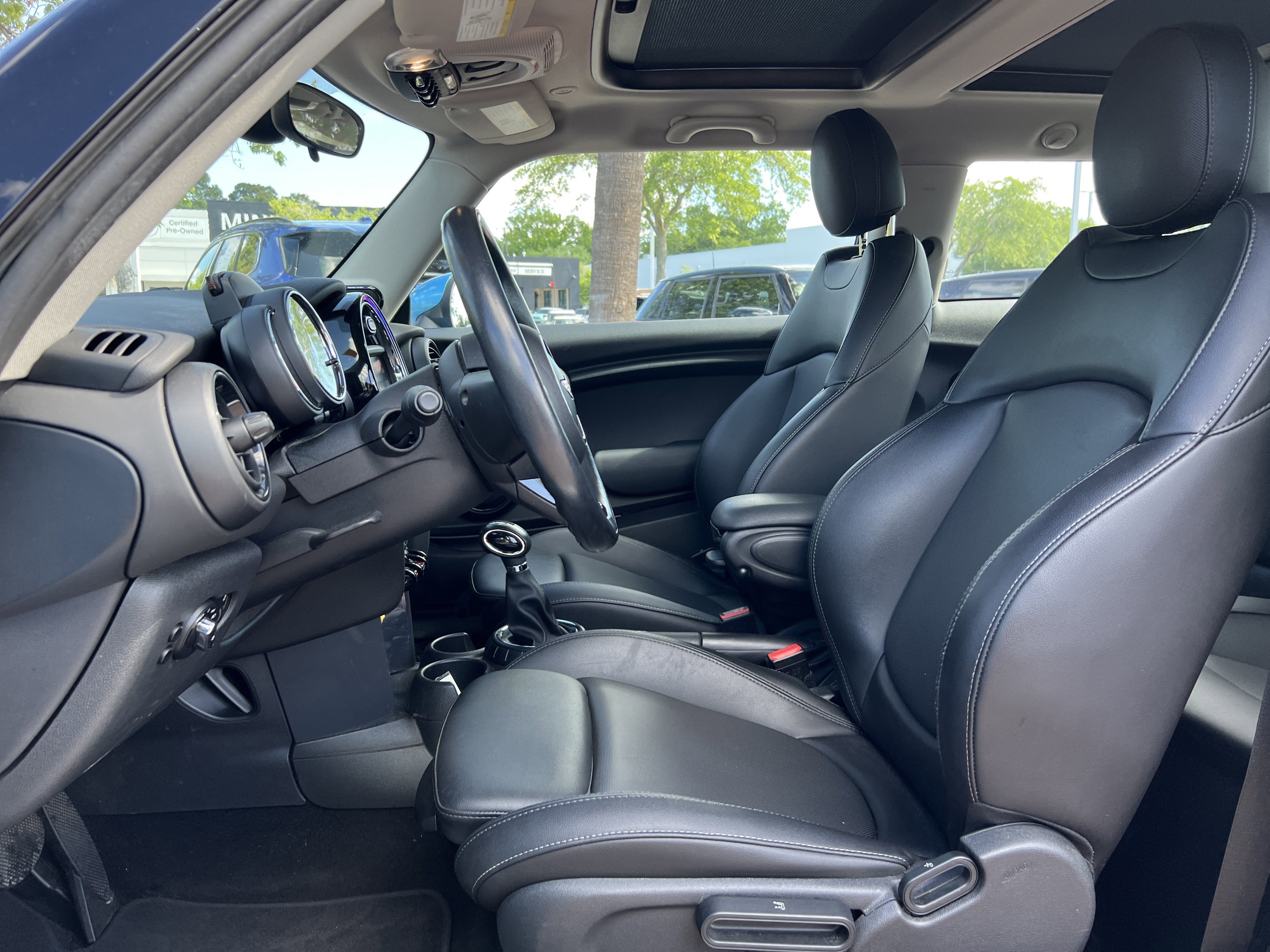 Used 2017 MINI Cooper 2-Door Hardtop FWD image 16