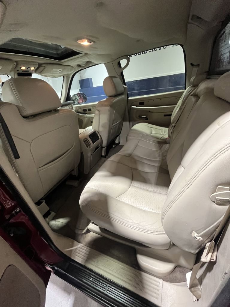 Used 2004 Cadillac Escalade EXT image 7