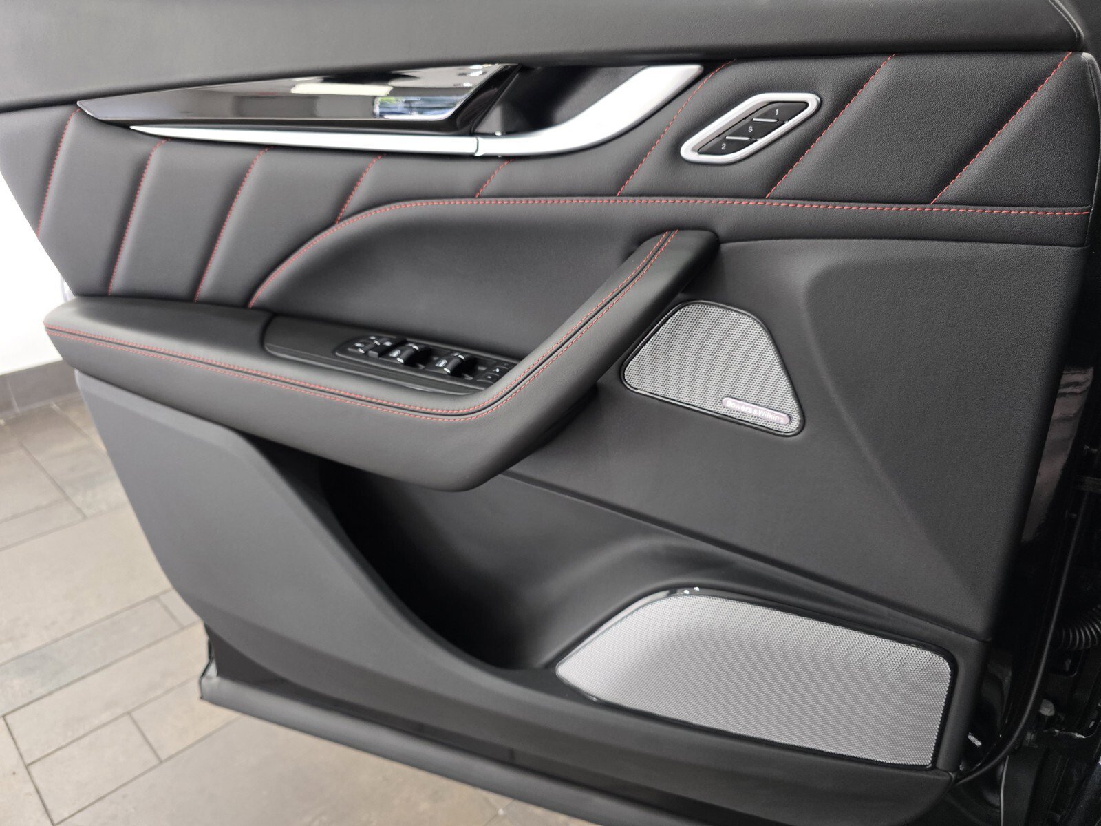 Used 2023 Maserati Levante Modena S image 19