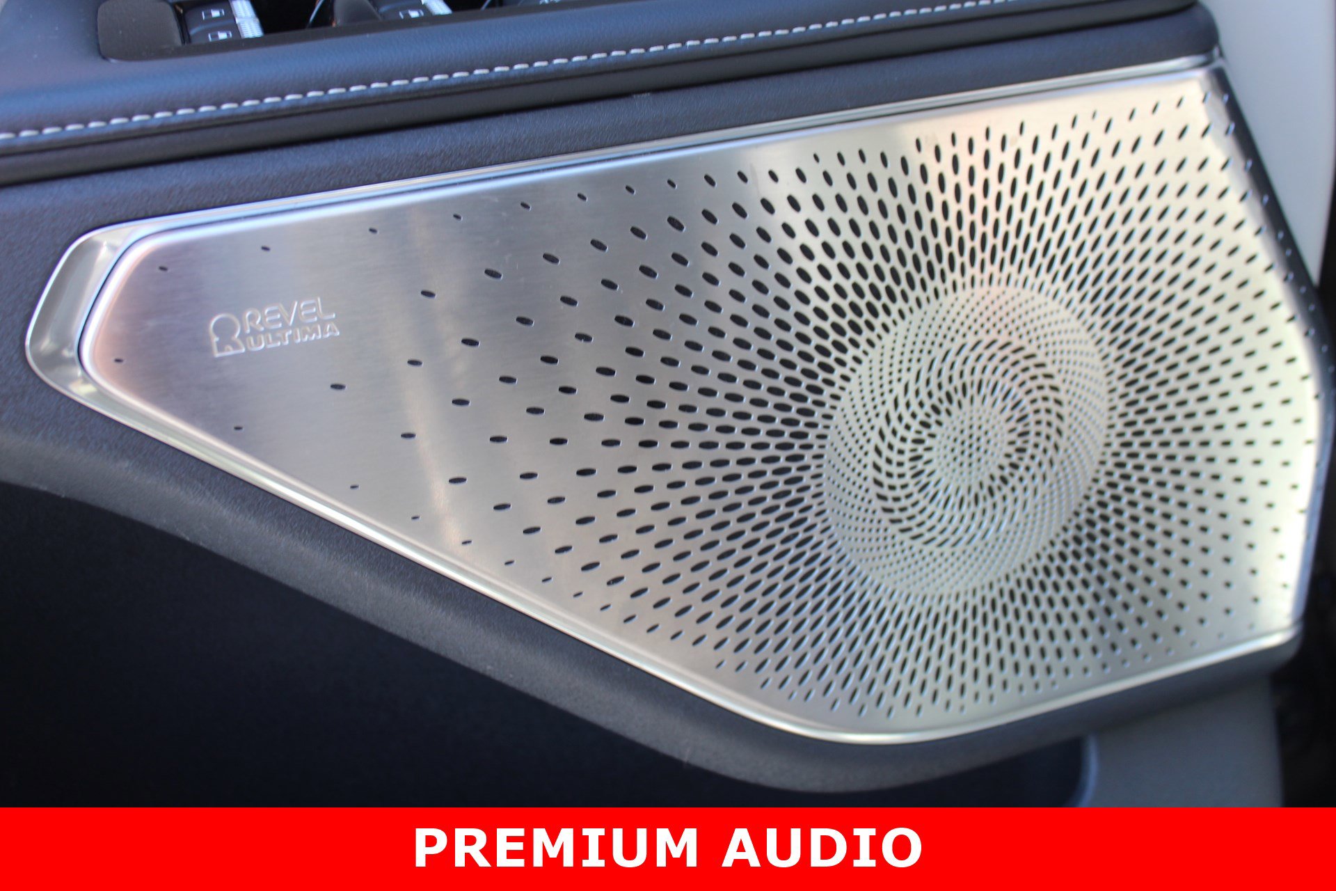 Used 2024 Lincoln Nautilus Reserve w/ Equipment Group 203A image 13