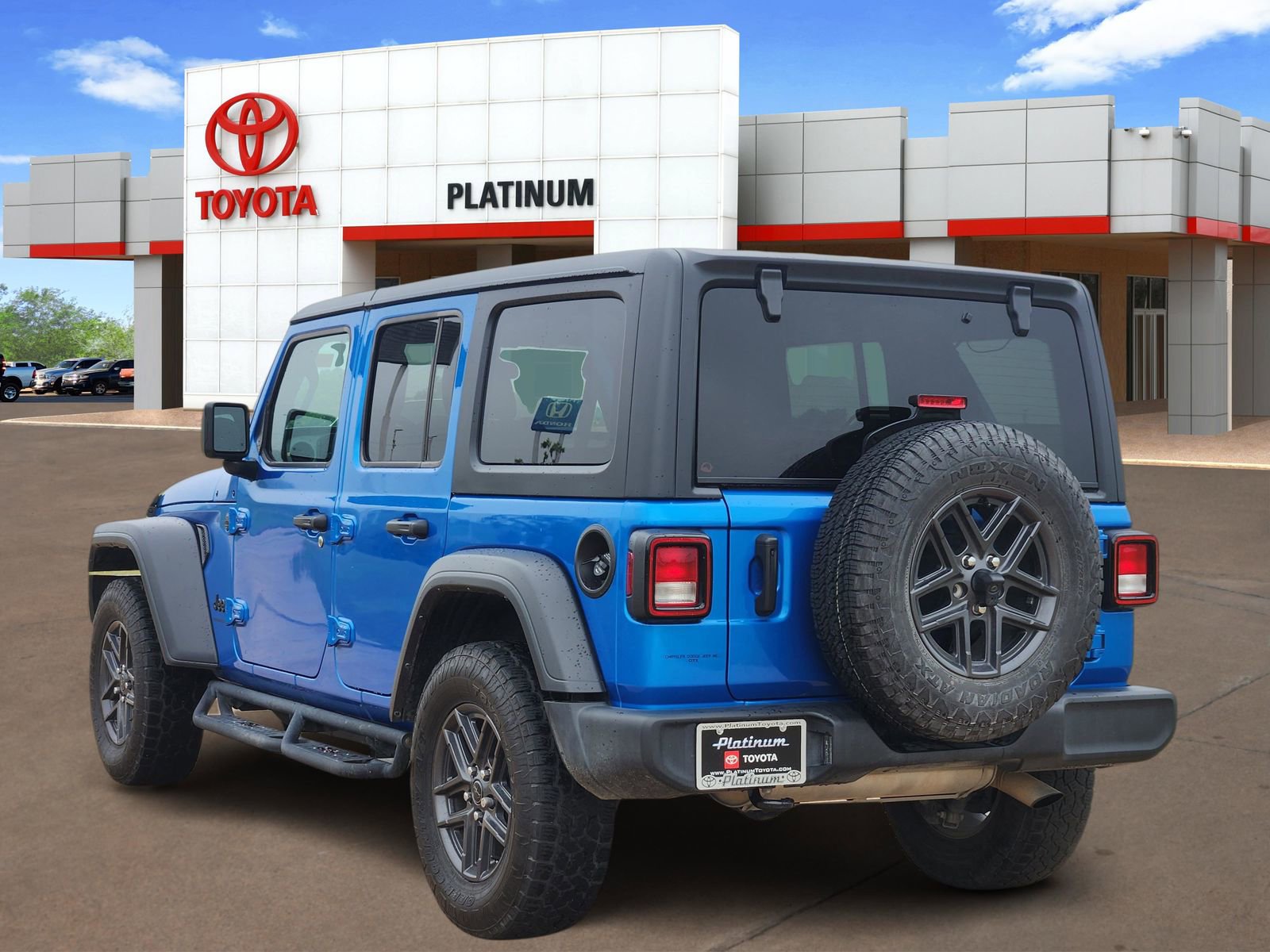 Used 2024 Jeep Wrangler Unlimited Sport AWD/4WD image 5