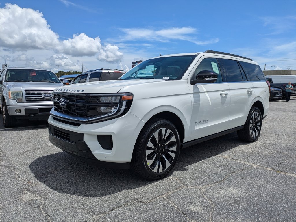New 2027 Ford Expedition Platinum w/ Driver's Package RWD image 8