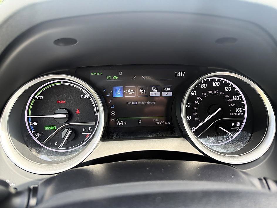 Used 2021 Toyota Camry XLE w/ Navigation Upgrade Package FWD image 14