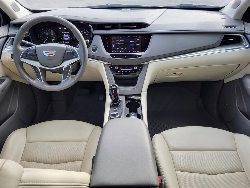 Used 2021 Cadillac XT5 Premium Luxury image 14