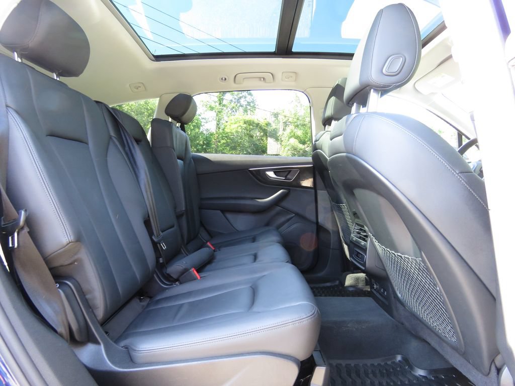 Used 2023 Audi Q7 2.0T Premium w/ Convenience Package AWD/4WD image 16