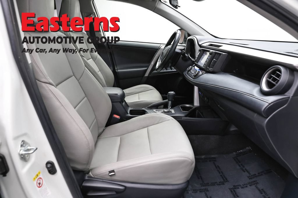 Used 2018 Toyota RAV4 XLE AWD/4WD image 26