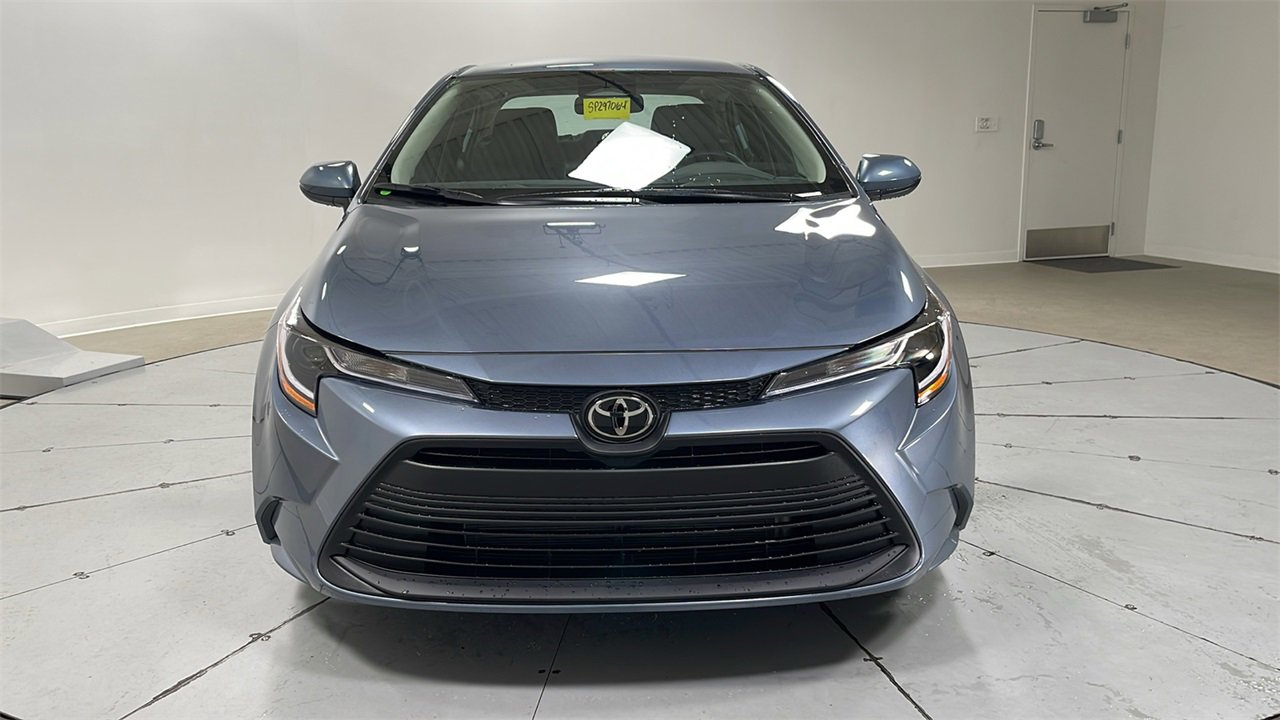 New 2025 Toyota Corolla LE video 2
