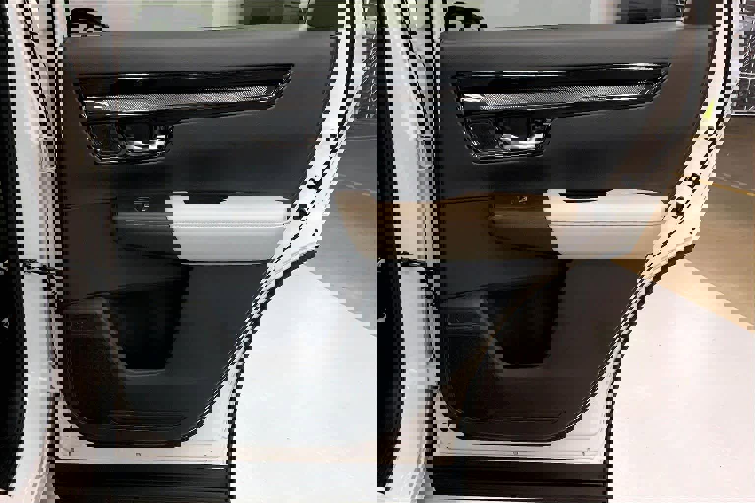 Used 2025 Honda CR-V EX-L image 12