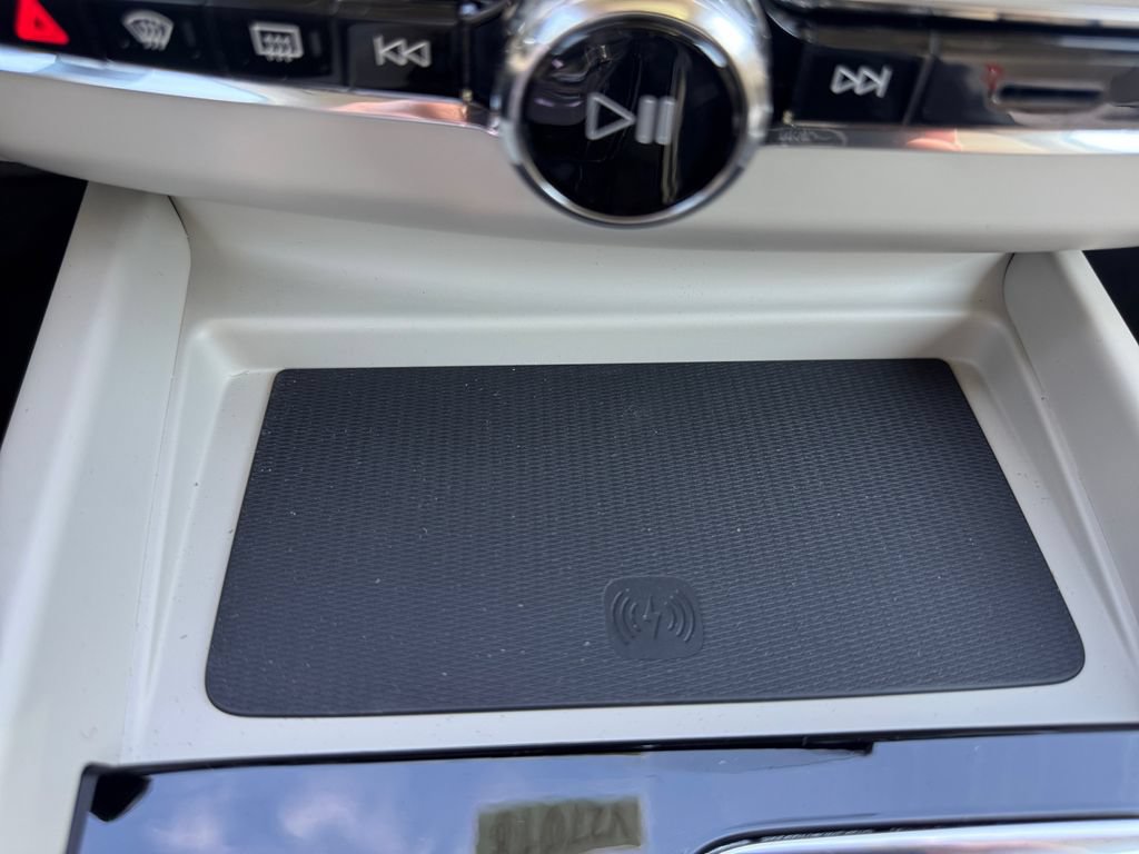 New 2027 Volvo XC60 B5 Ultra AWD/4WD image 18