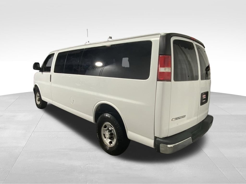 Used 2019 Chevrolet Express 3500 LT w/ LT Preferred Equipment Group RWD image 8