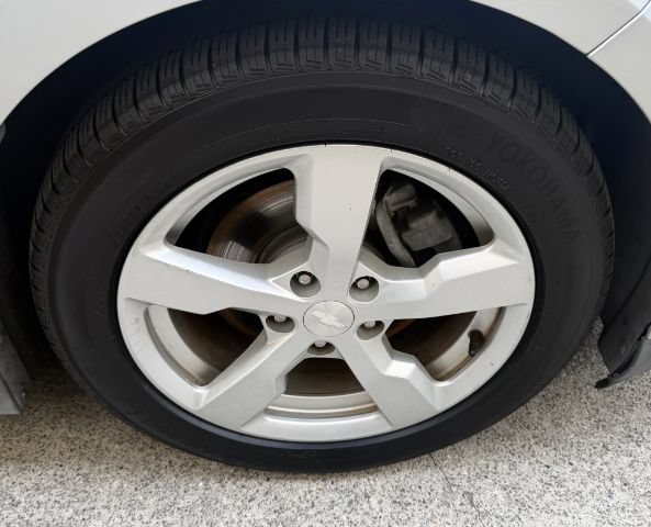 Used 2013 Chevrolet Volt Premium w/ Premium Trim Package FWD image 24