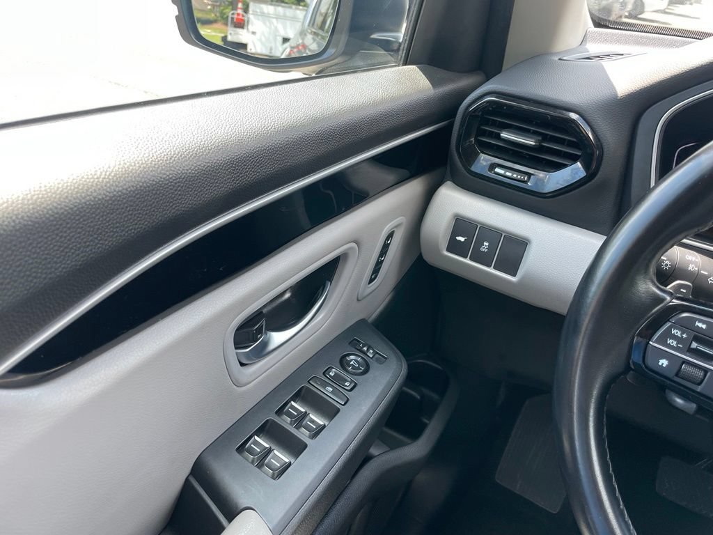 Certified 2025 Honda Pilot Touring image 26