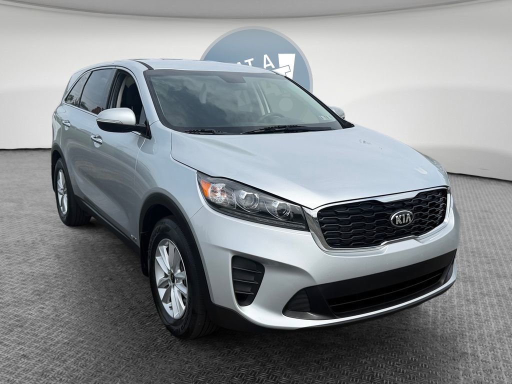 Used 2019 Kia Sorento LX image 1