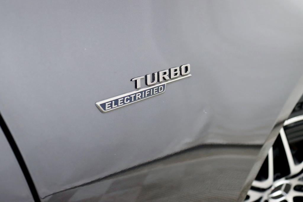 Used 2023 Mercedes-Benz C 43 AMG 4MATIC Sedan w/ Pinnacle Trim Package image 13