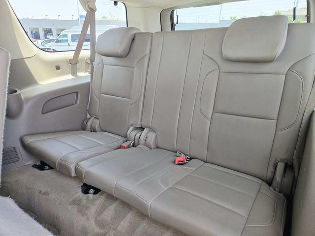 Used 2015 Chevrolet Suburban LT RWD image 12
