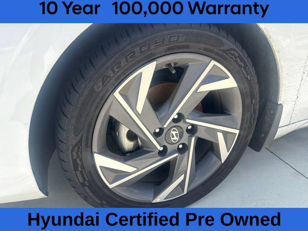 Used 2025 Hyundai Elantra SEL FWD image 15