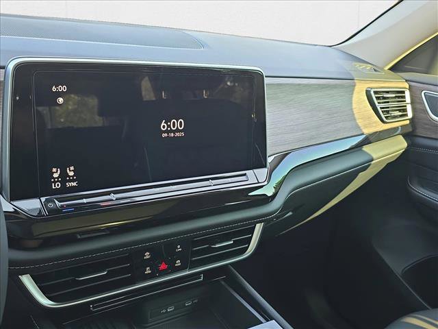 New 2026 Volkswagen Atlas SEL Premium R-Line image 11