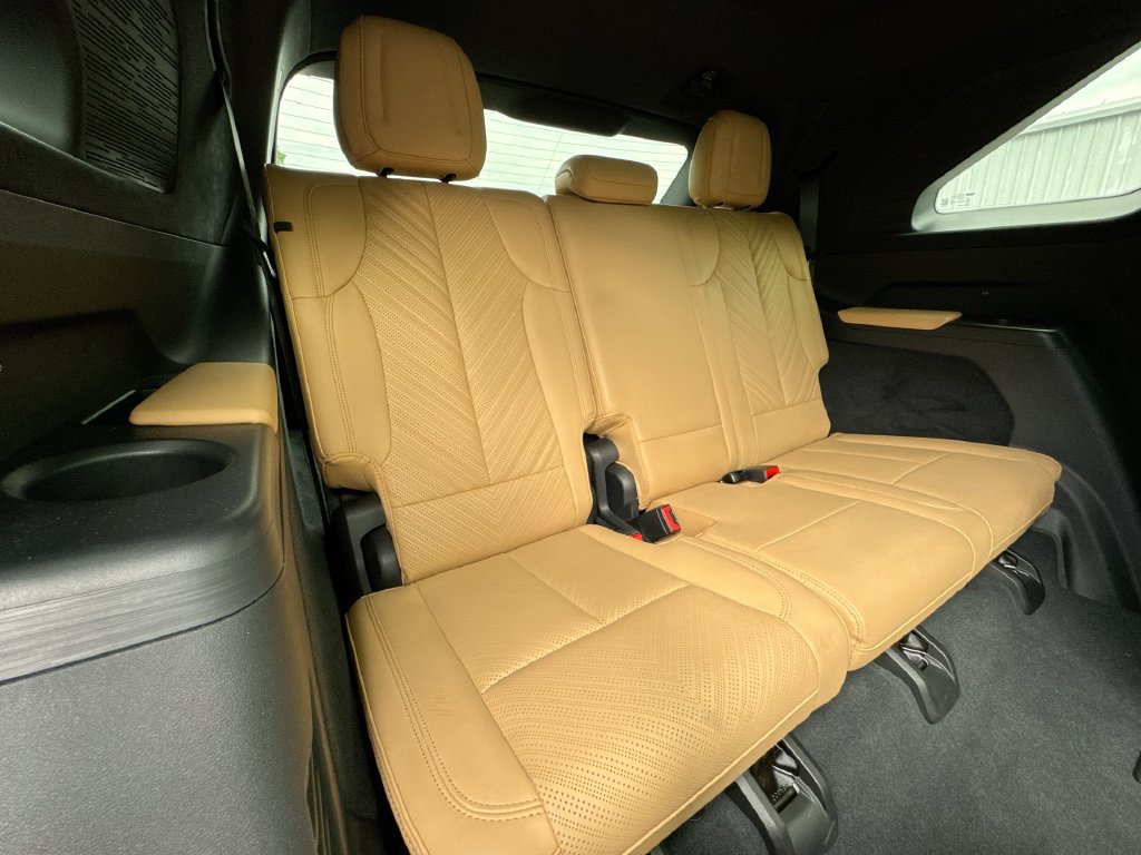 Used 2025 Cadillac Escalade IQ Luxury 2 AWD/4WD image 29