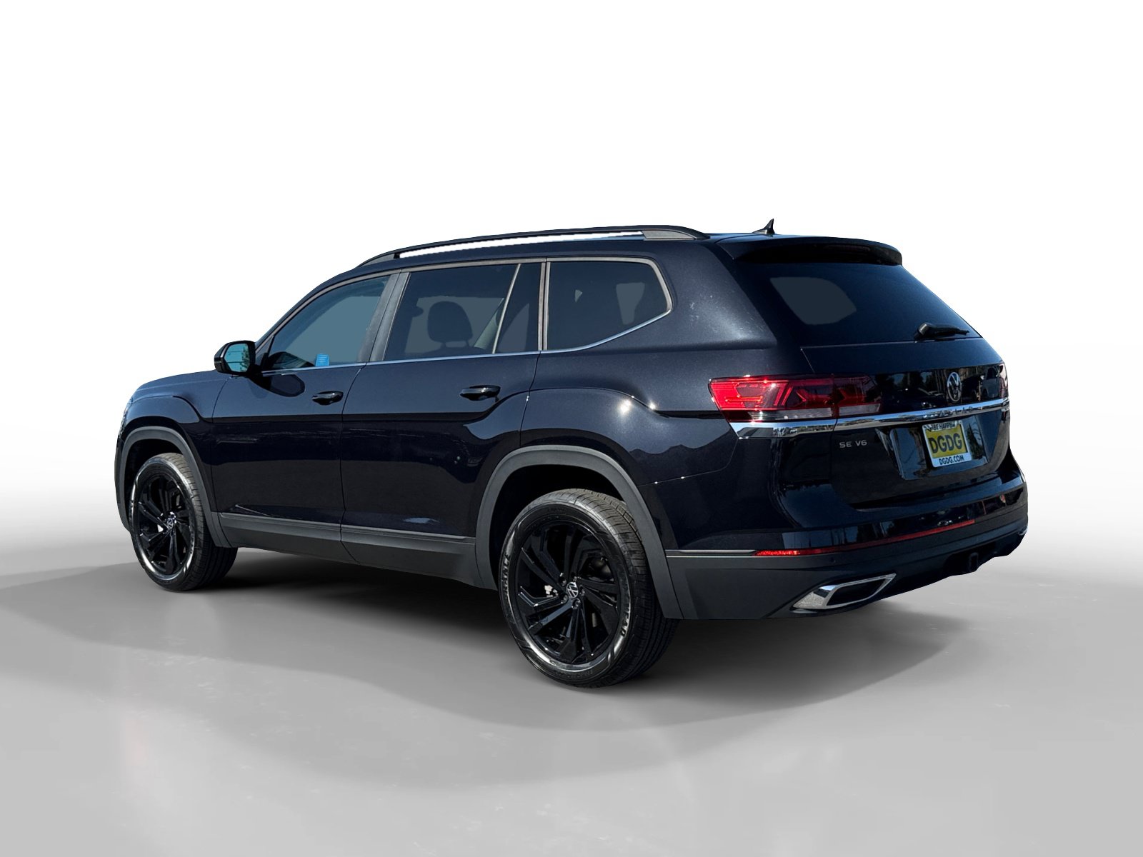 Certified 2023 Volkswagen Atlas SE w/ Panoramic Sunroof Package AWD/4WD image 3