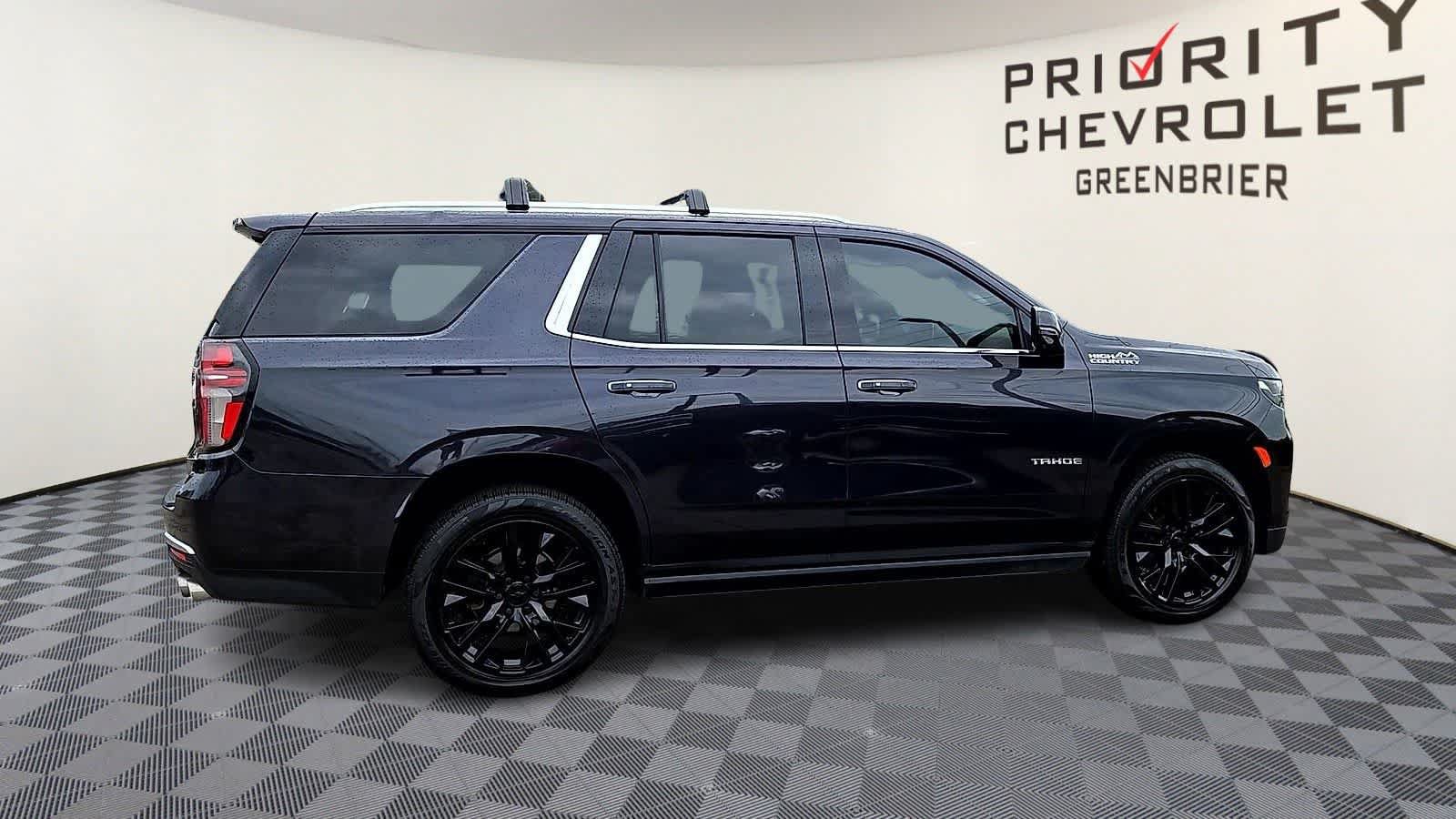 Used 2022 Chevrolet Tahoe High Country w/ Premium Package AWD/4WD image 9