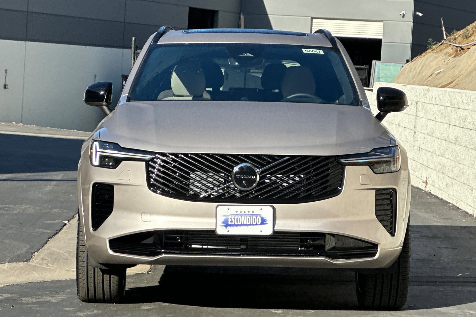 New 2026 Volvo XC90 T8 Ultra w/ Lounge Package image 3