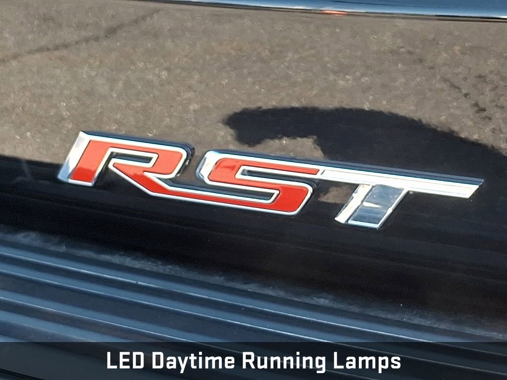 Used 2023 Chevrolet Suburban RST w/ Sport Performance Package AWD/4WD image 38