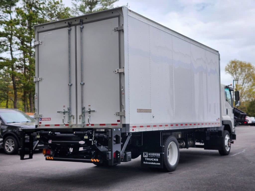 New 2026 Chevrolet Low Cab Forward 6500XD RWD image 5