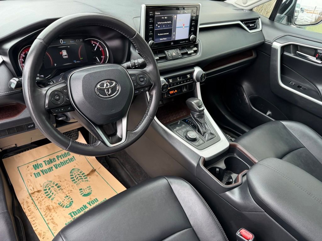 Used 2020 Toyota RAV4 Limited image 11
