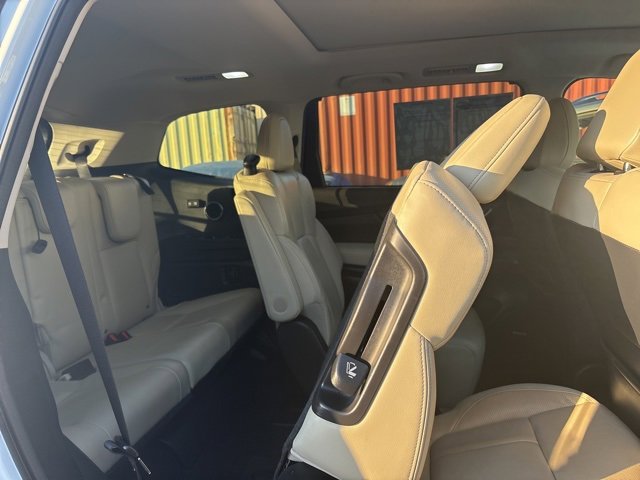 Used 2020 Subaru Ascent Limited w/ Technology Package image 17