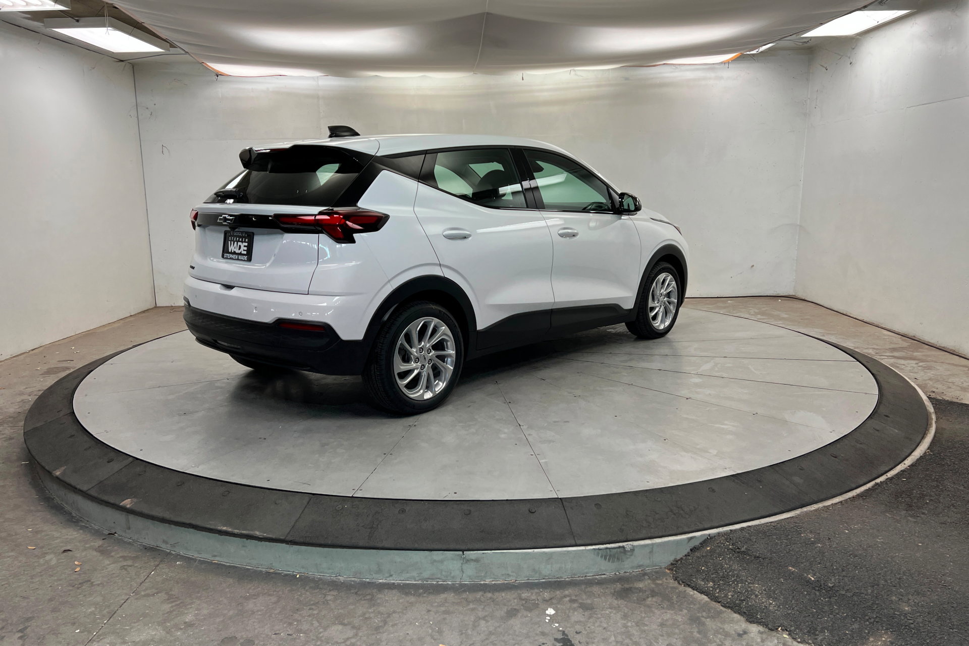 New 2027 Chevrolet Bolt LT w/ Comfort Package image 7