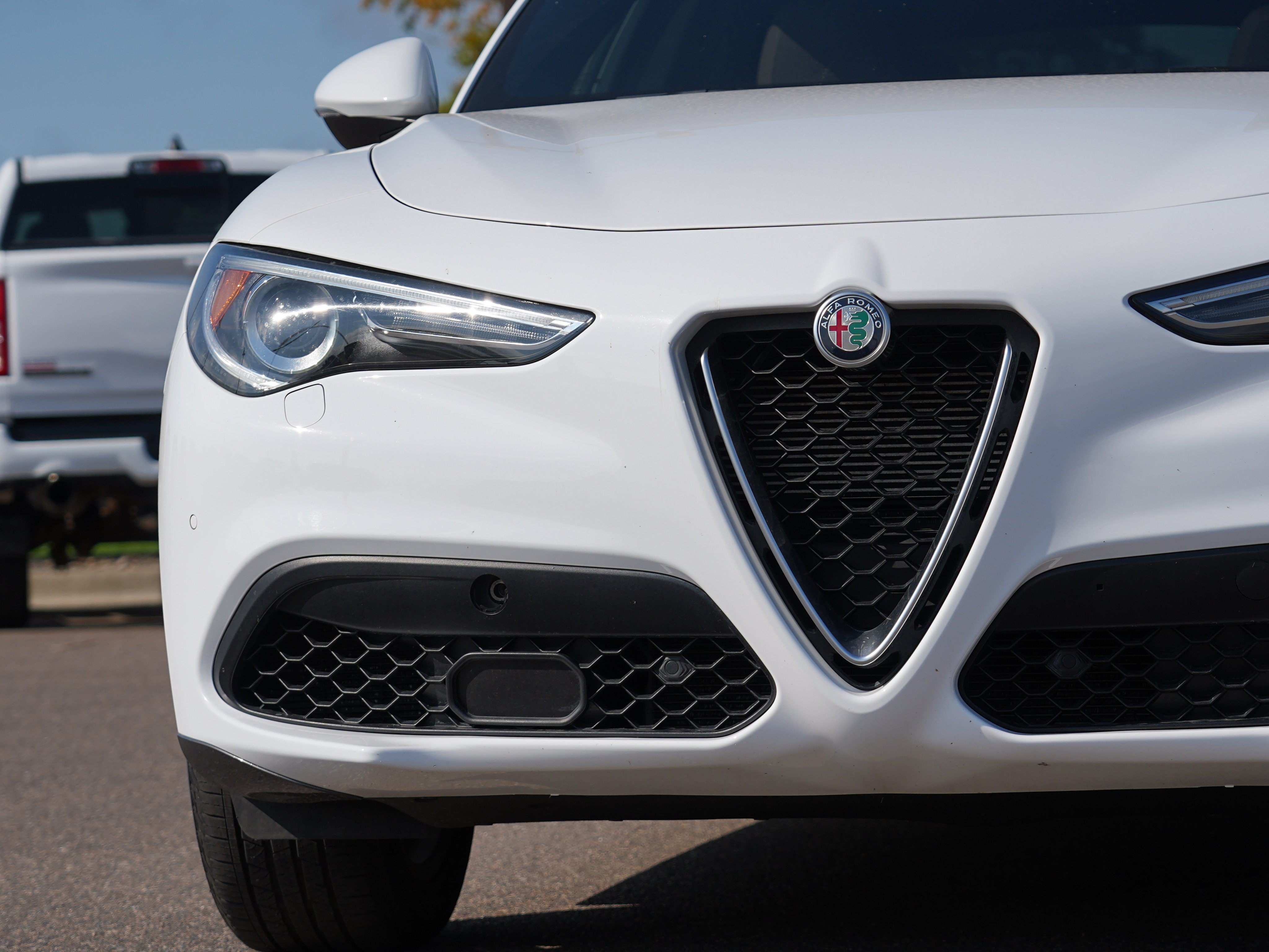 Used 2023 Alfa Romeo Stelvio Ti AWD/4WD image 9