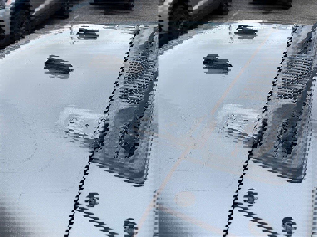 Used 2018 Jeep Wrangler Unlimited Sahara image 4