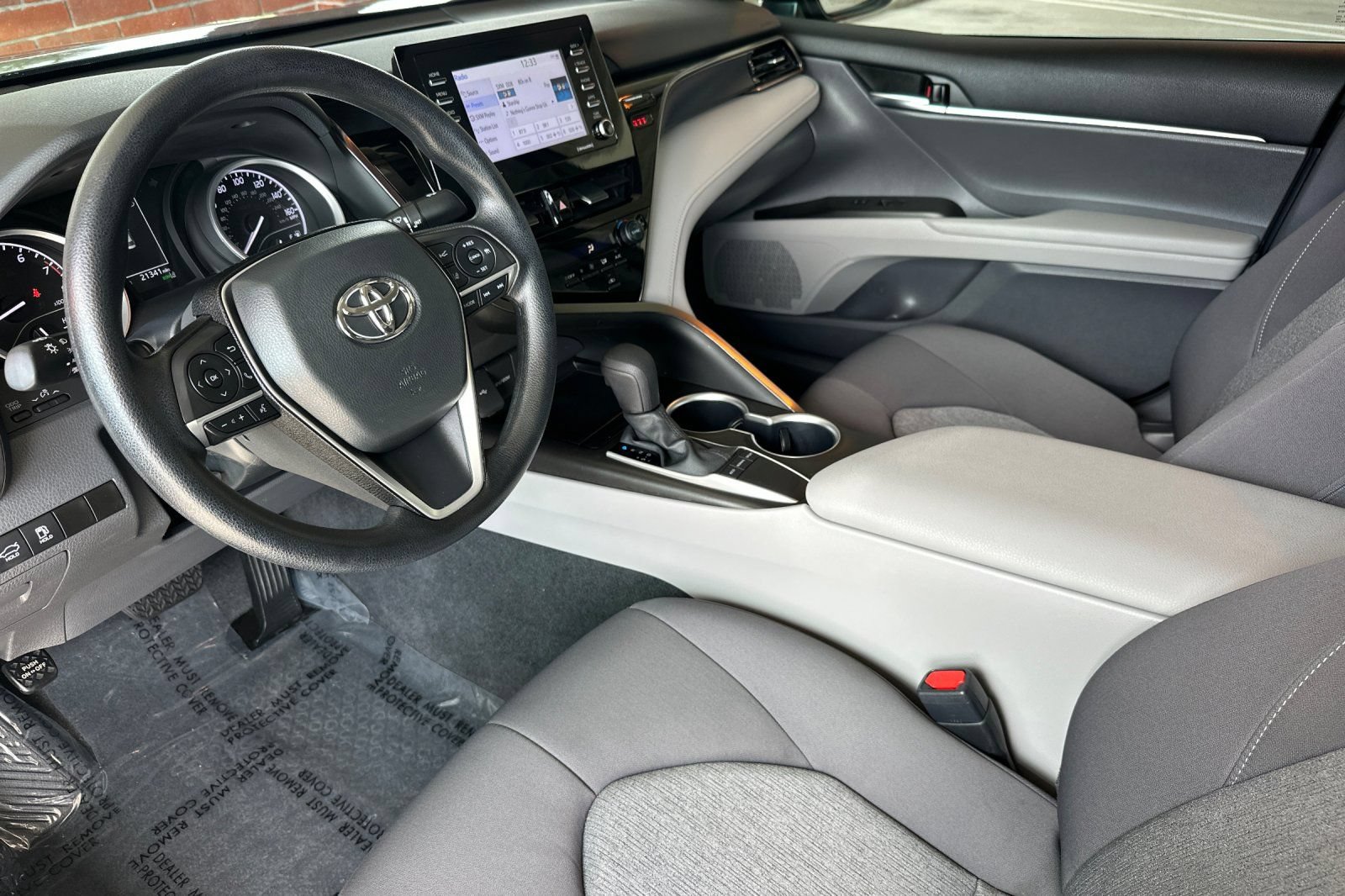 Used 2024 Toyota Camry LE w/ Convenience Package FWD image 10