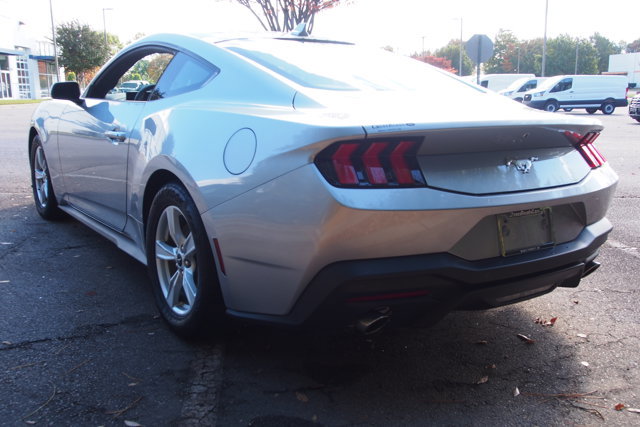 Certified 2024 Ford Mustang Coupe image 5