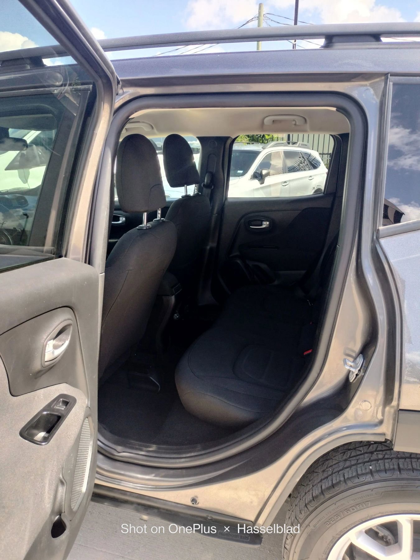 Used 2019 Jeep Renegade Latitude image 31