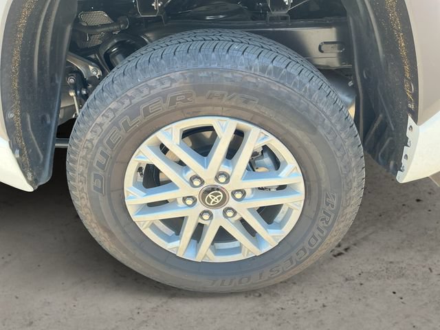 Used 2026 Toyota Tundra SR5 w/ SR5 Premium Package AWD/4WD image 14