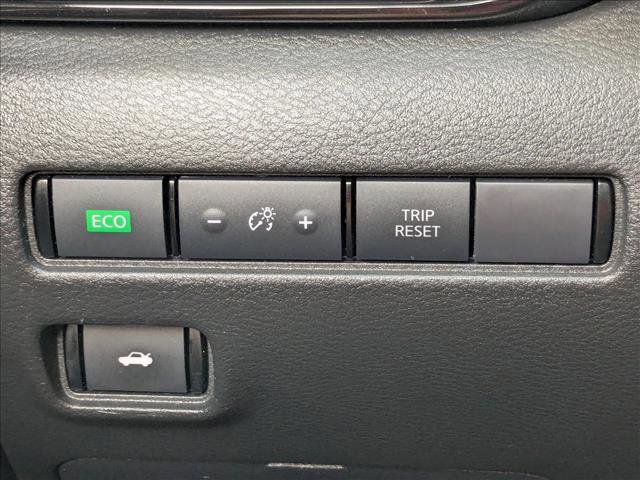 Used 2021 Nissan Sentra SV image 18