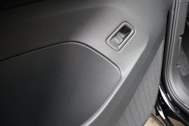 New 2026 Volkswagen Atlas SE image 7