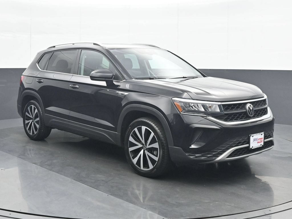 Used 2022 Volkswagen Taos SE AWD/4WD image 9