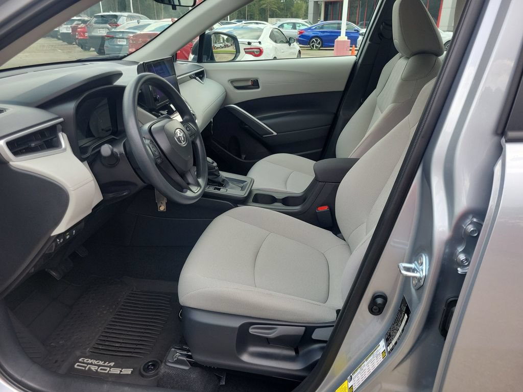Certified 2026 Toyota Corolla Cross L FWD image 15