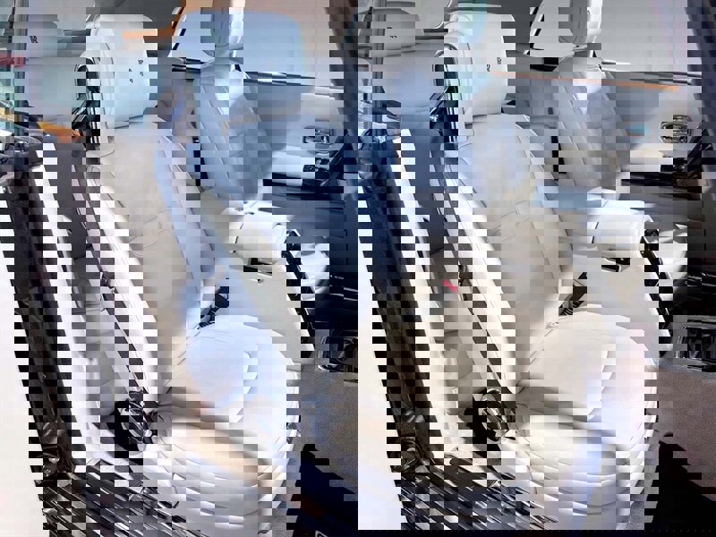 Used 2012 Rolls-Royce Phantom Drophead Coupe image 23