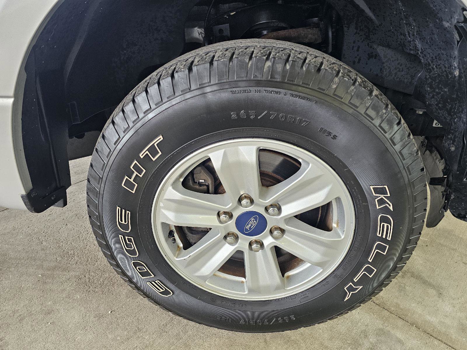 Used 2015 Ford F150 XLT image 9