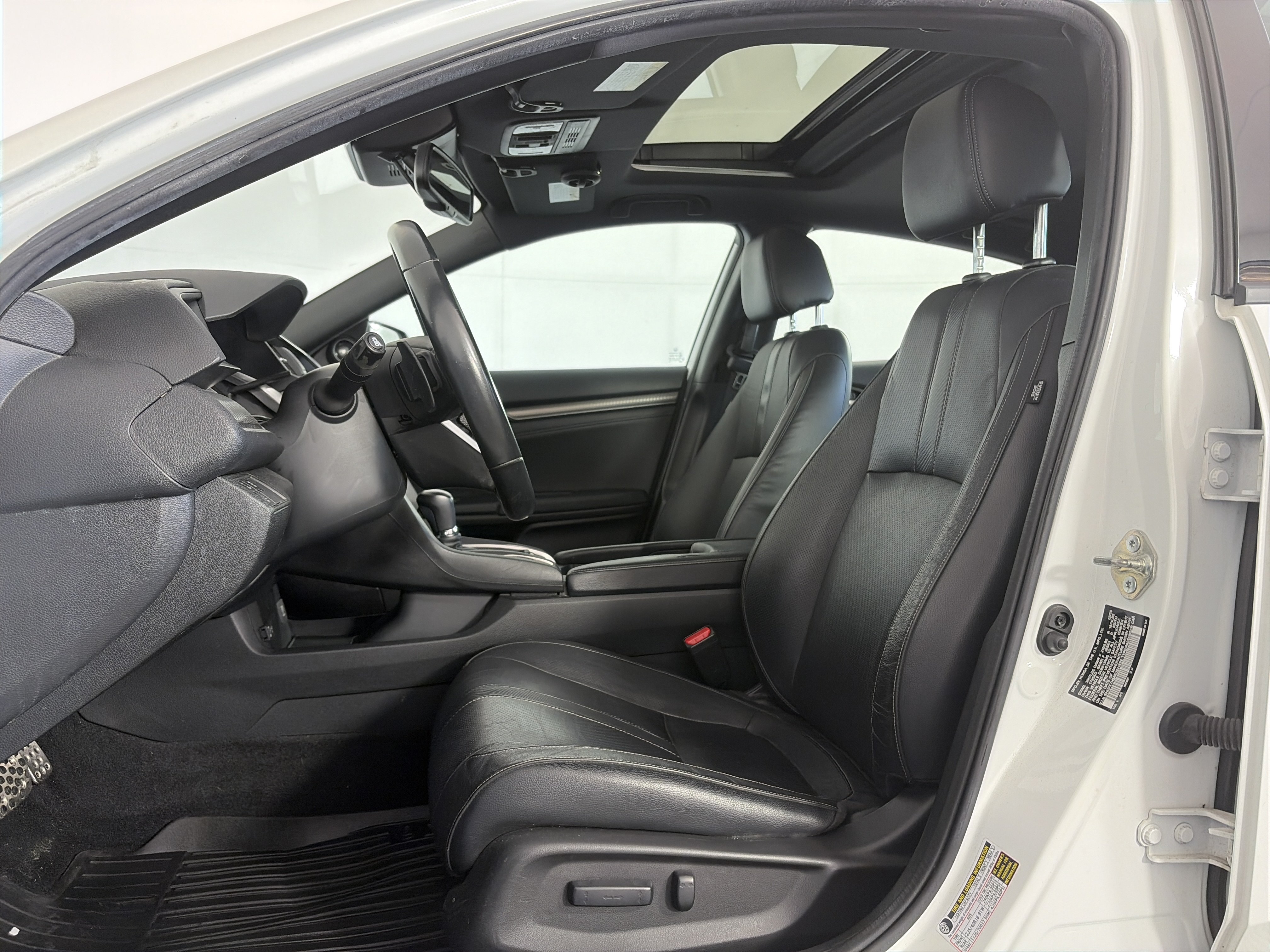 Used 2019 Honda Civic Sport Touring image 6