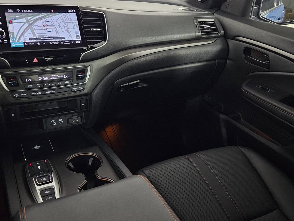 Used 2025 Honda Ridgeline TrailSport image 11