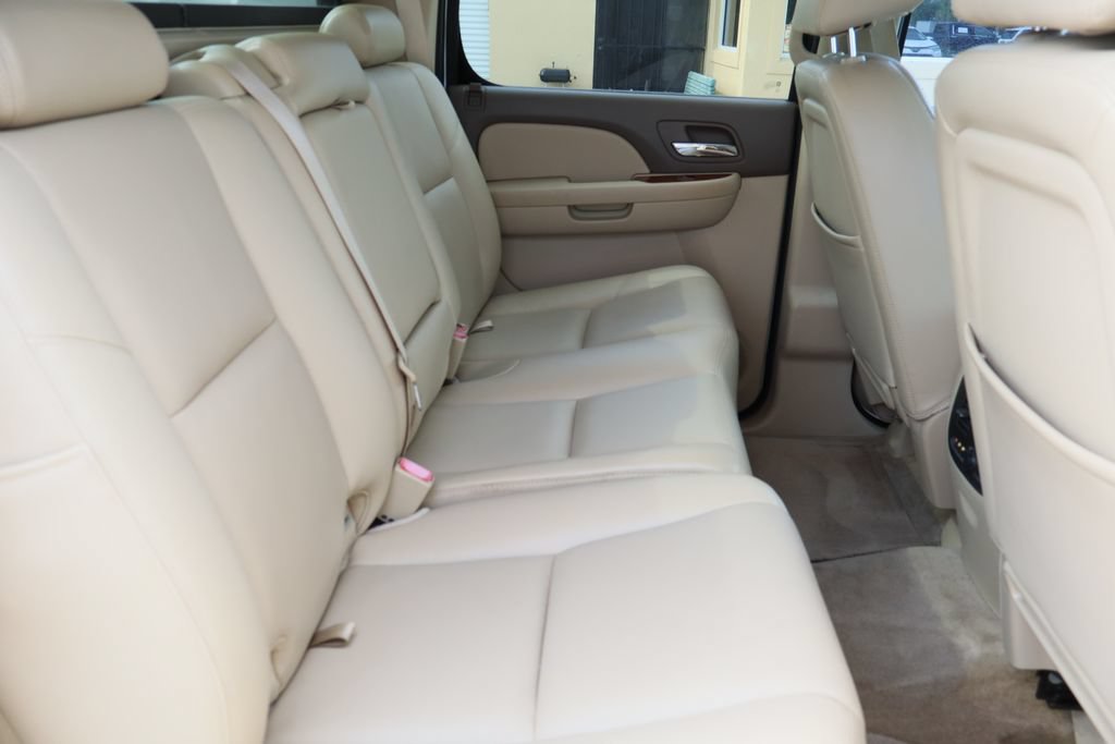 Used 2012 Chevrolet Avalanche LTZ RWD image 29