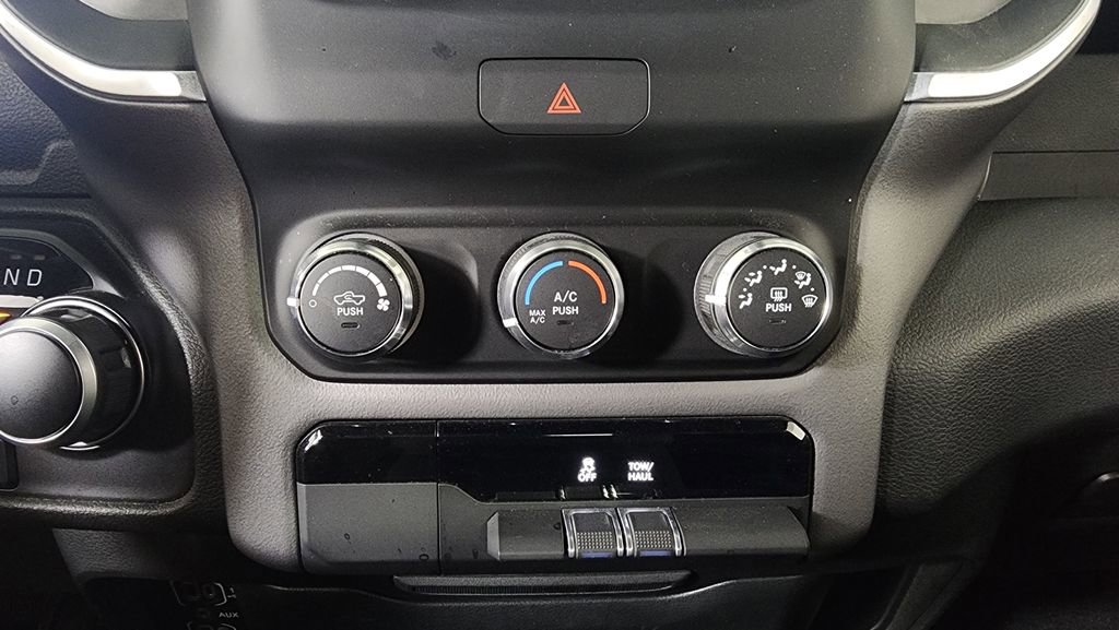 Used 2022 RAM 1500 Big Horn AWD/4WD image 19