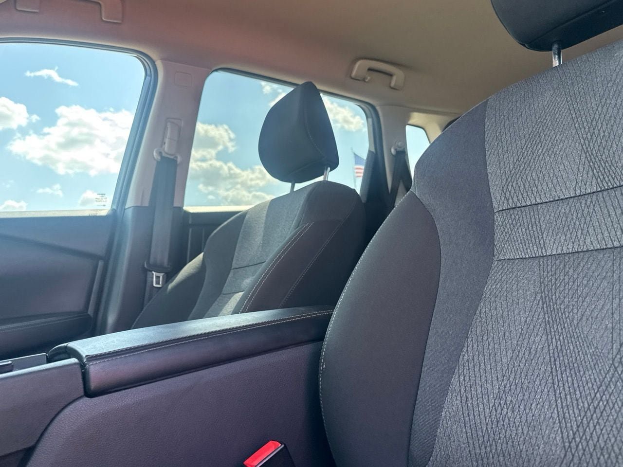 Certified 2025 Nissan Rogue SV AWD/4WD image 38