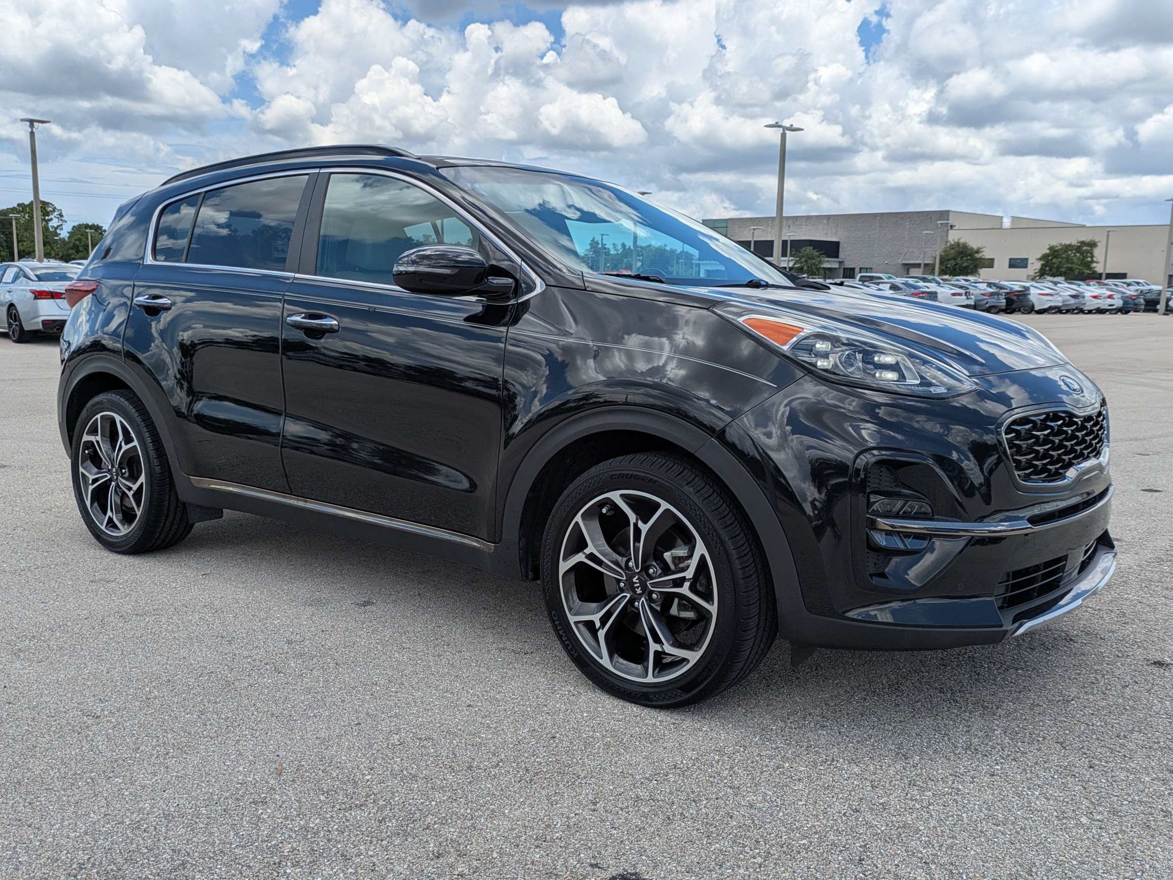 Certified 2022 Kia Sportage SX FWD image 2