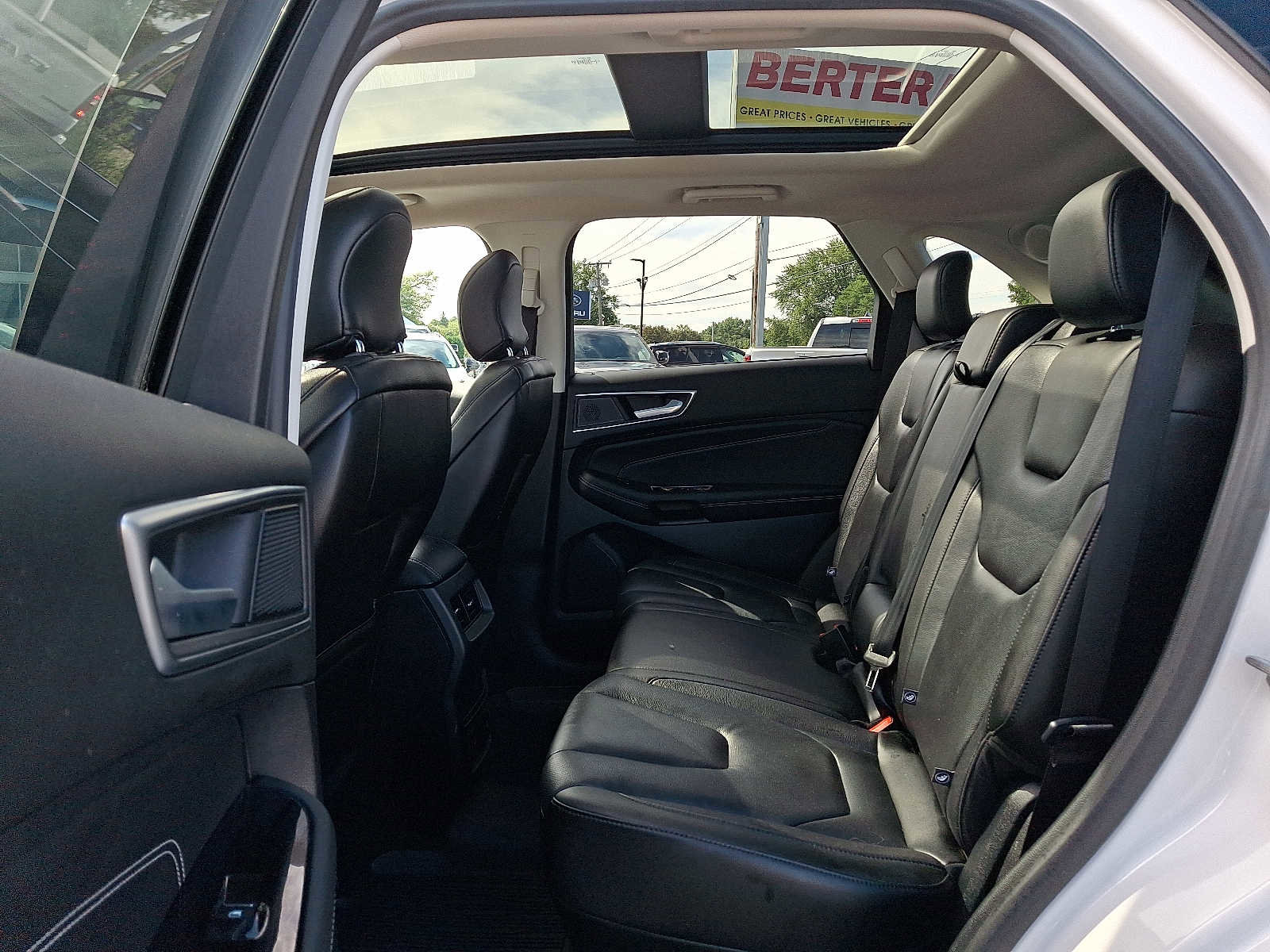 Used 2019 Ford Edge Titanium w/ Equipment Group 301A image 10