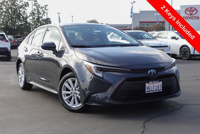 Used 2024 Toyota Corolla LE image 2